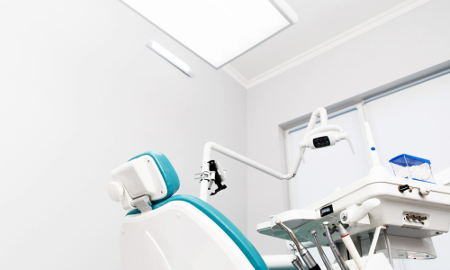Se está pensando em montar um consultório de dentista, fique por dentro das considerações e investimentos necessários